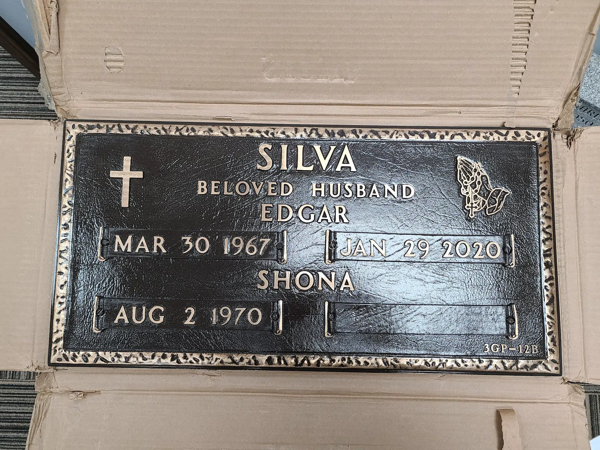 Bronze Memorial Plaque hand-carved by Plaque Finder in NJ — image 9