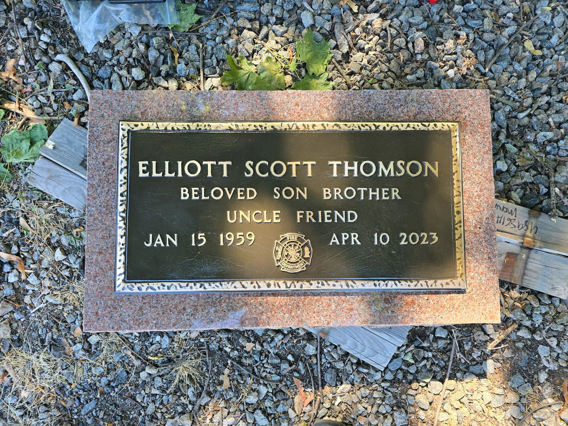 Bronze Memorial Plaque hand-carved by Plaque Finder in NJ — image 2